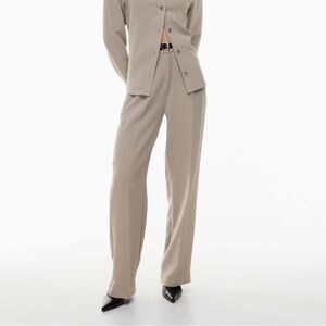 Aritzia Effortless Pant in Nomad Taupe, size 2